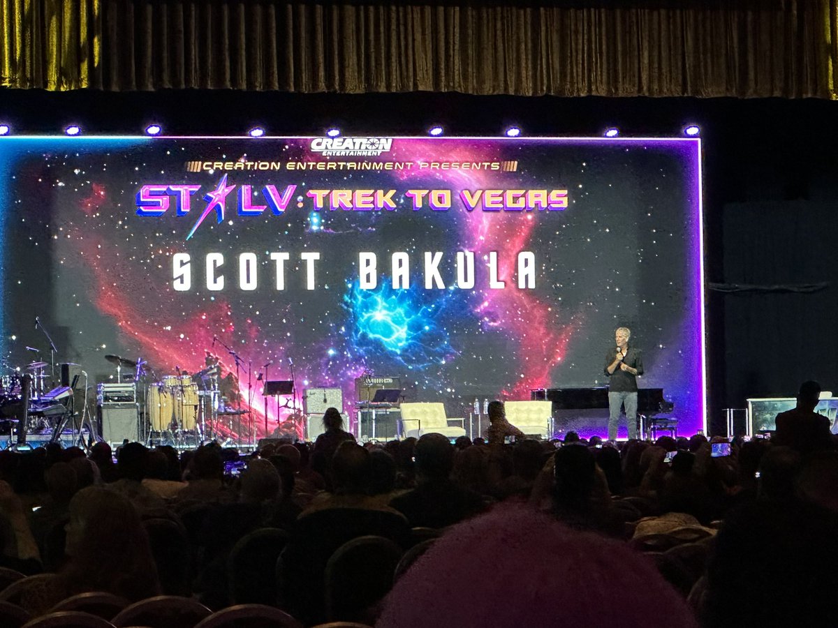Attending the Scott Bakula panel at #STLV. First one he’s done since 2016. #StarTrek