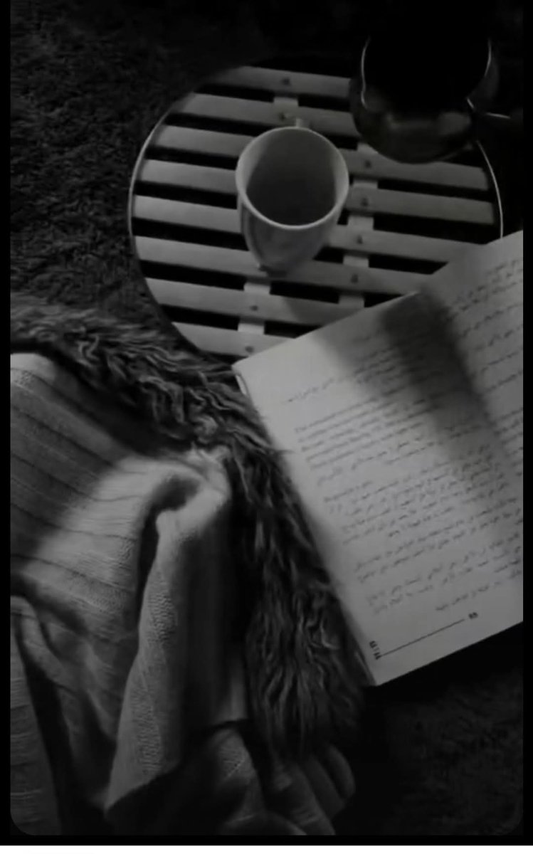 بعـــــض الكلمـــــات
ليست من أحرف  تُسمع أو تُقرَأ ! 
تواسي  وتجبر الخاطر 
ولا تتسلّل إليك عبر السمع والنظر فقط 
وإنما تتشرّبها الروح وتتنفّسها 
حتى تستقرّ في عمق الصدر 
ليس كل هـادئ خالي البــال 
وليس كل صامت لا يبــــالي 
ففــــي الهـــــدوء والصــمت 
ألف حكــــــايـه 🌼🌼