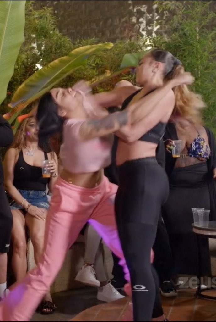 Oh scotty the heavy hitter that u are 🤏🏽

#BaddiesAfrica