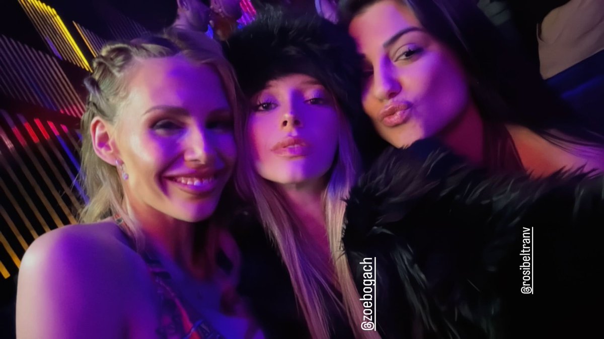 AntoLima09's tweet photo. Ro y Zoe. Hermosa noche❤️ https://t.co/liQghxhfRu