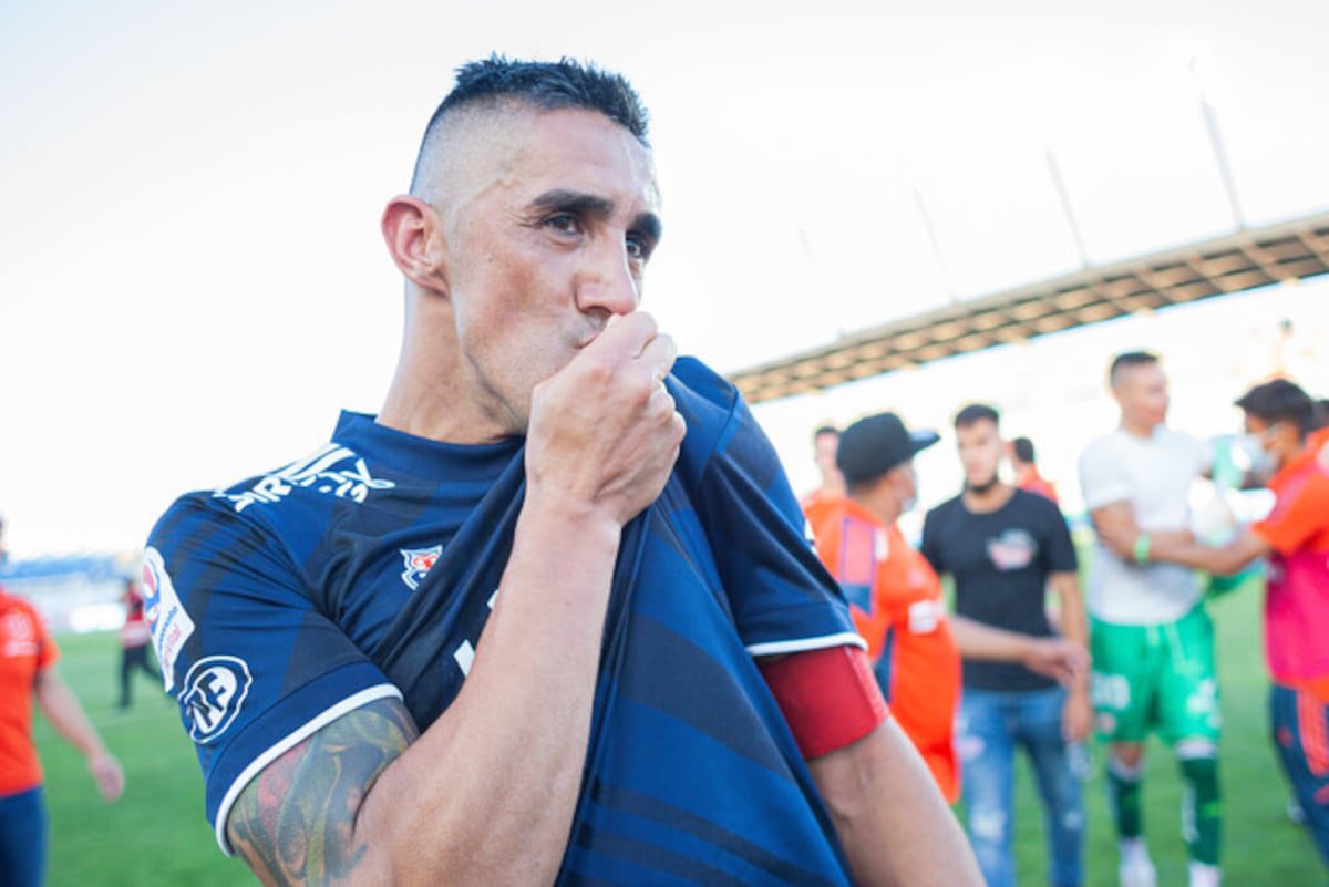 Hay héroes que no necesitan capa para ser reconocidos 🥊 

Feliz Cumpleaños, Osvaldo González 🥳💙❤️

Gracias por tanto 👊🏼🤘🏼