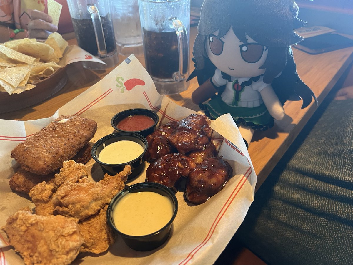 Tommywebster77's tweet photo. Okuu went to Chili’s! https://t.co/LTFkL8327v