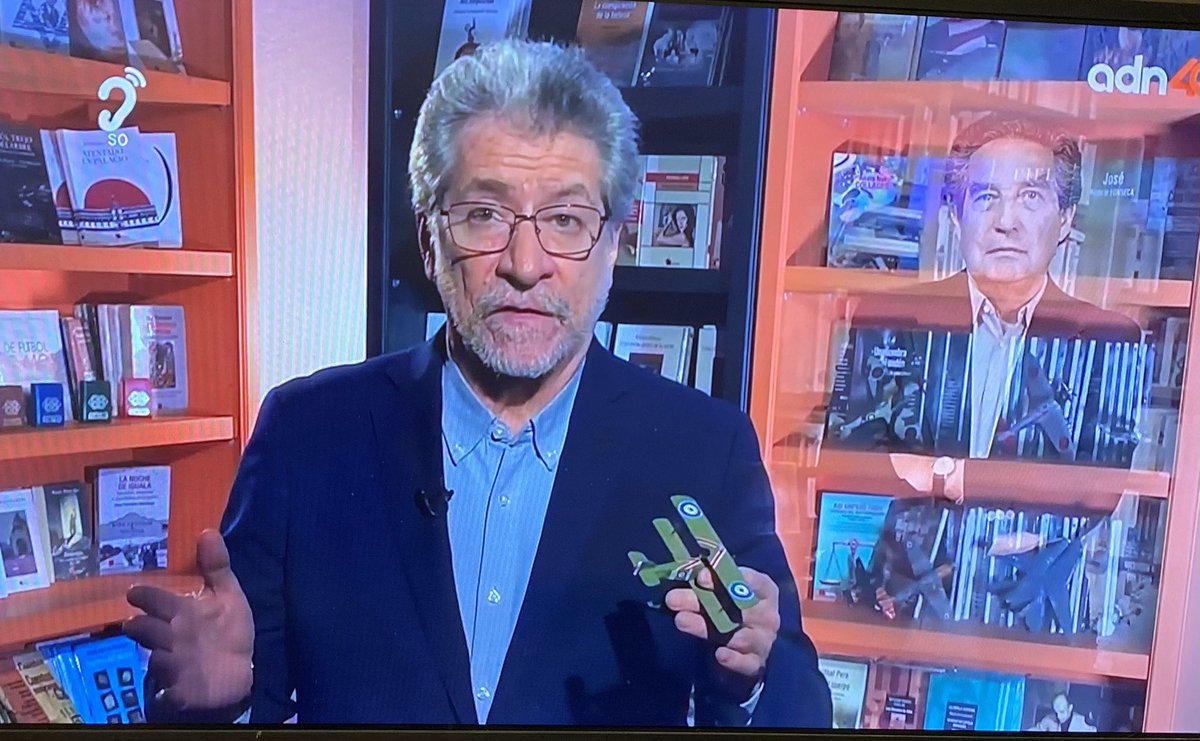 alejandrodelac's tweet photo. @laotra_aventura @RPerezGay @adn40 Que buen programa el que nos estamos echando!! Los aviones, una de mis pasiones pero contadas por un Maestro como mi admirado @RPerezGay con su conocimiento entrega calidad y pasión!!! Felicidades a todo su gran equipo  @laotra_aventura saludos https://t.co/IpeBz6qnMs