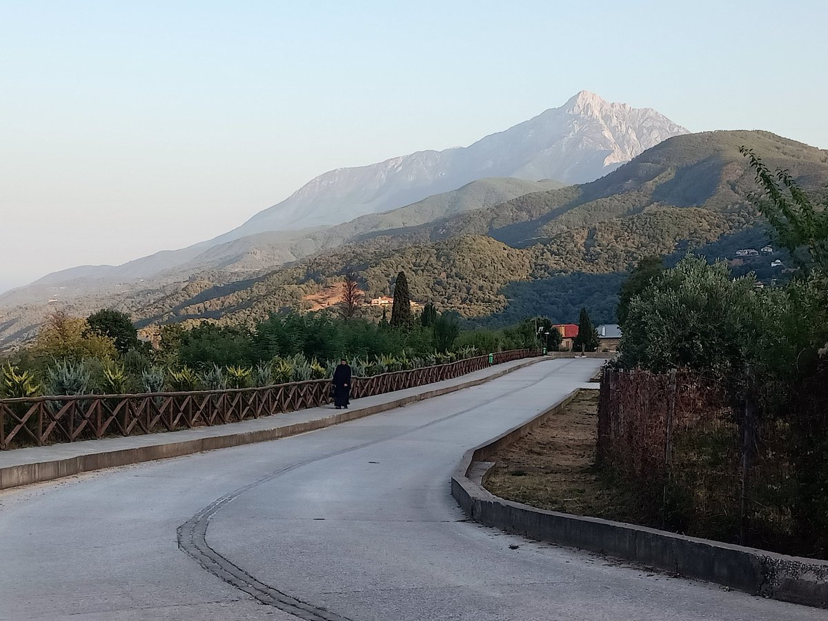 Joshua L. Roberts tweet media