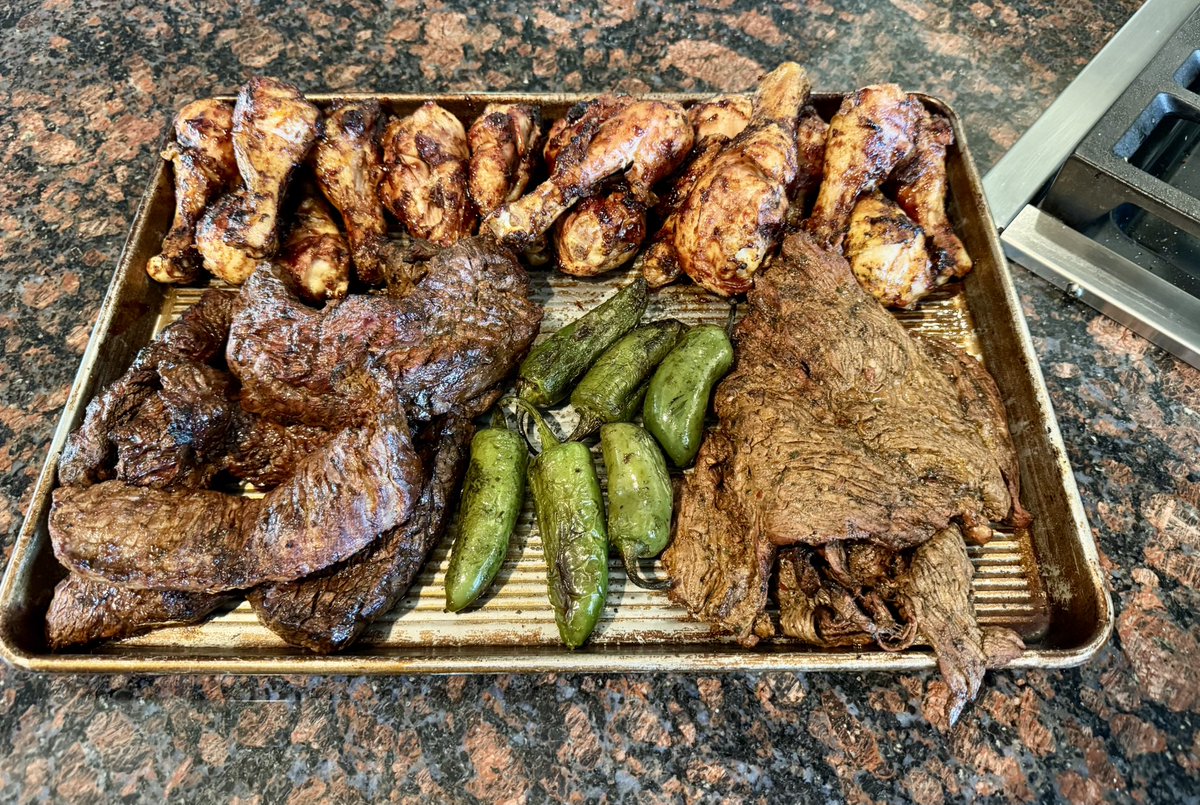 NotTroyThomas's tweet photo. @ChemicalAT All I need. #Tasajo #Toreados #Asada #Chicken https://t.co/pDcMjPQP6l