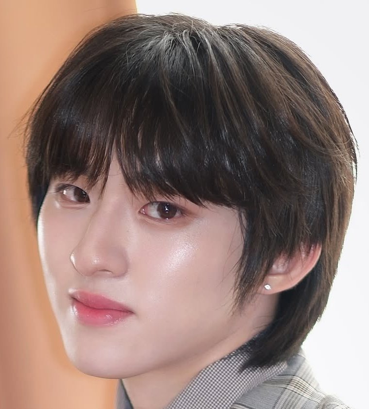 rkivesofmasjiro's tweet image. anime                                         real life