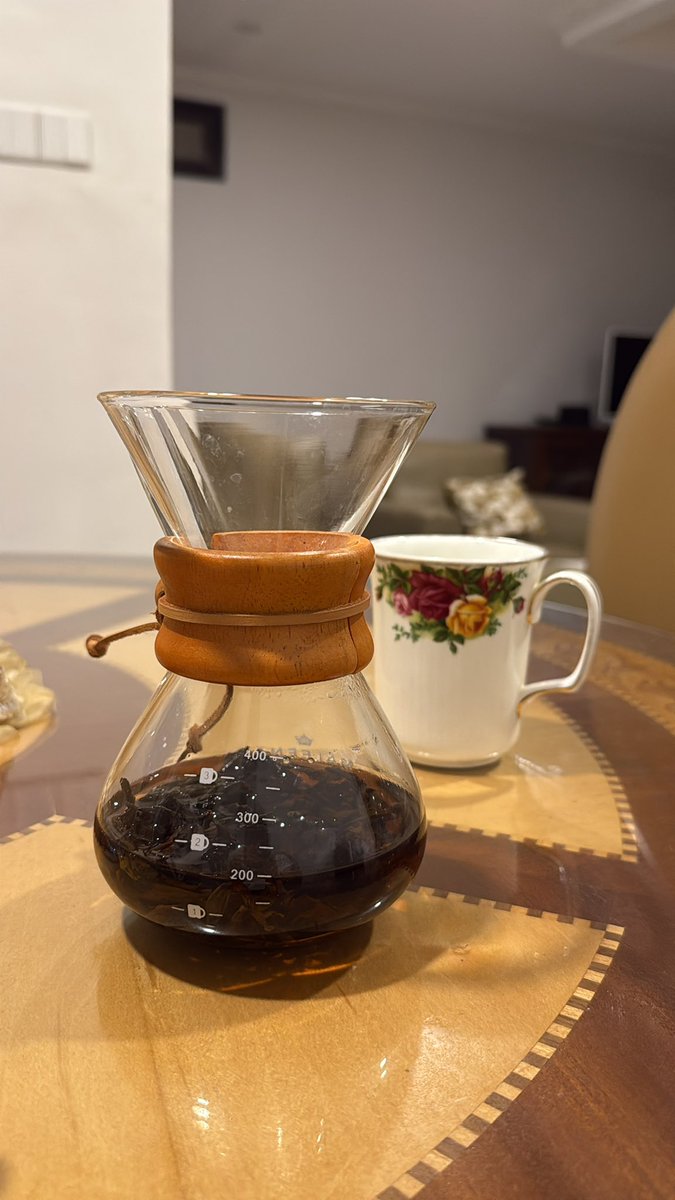 imran_khalik's tweet photo. Tea at the Monday Morning

This tea is a gift from friend back from china after he business trip to some of the province in china.
The Traditional tea from china reflect the traditional of china culture from ancient to now https://t.co/zfUqpZHGFU