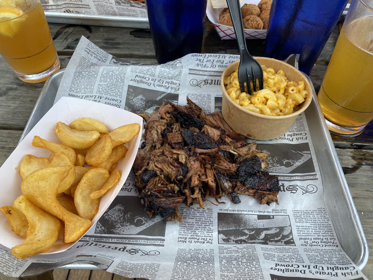 Stress almost overtook me this past month and i desperately needed a getaway. I finally was able to get some extra time off and retreat to the beach where I have been craving a Pina Colada and beachside BBQ. 

I feel almost 100% better after the food and drink. I so needed this