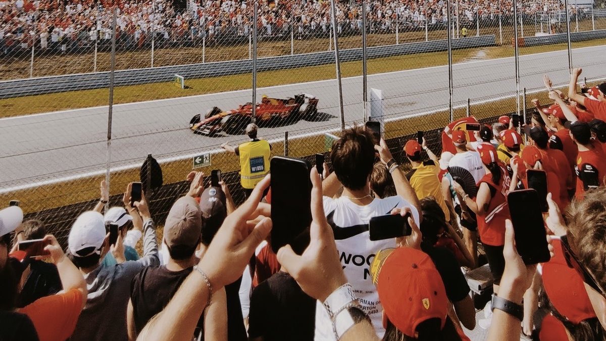 luvrkoomi's tweet image. love wins all, jikook au 💨

não é de agora que a carreira de jimin está despencando por culpa das suas grandes polêmicas. quando sua equipe de marketing já não tem mais a esperança de conter os danos, uma proposta interessante surge e promete mudar todo o cenário da sua vida…