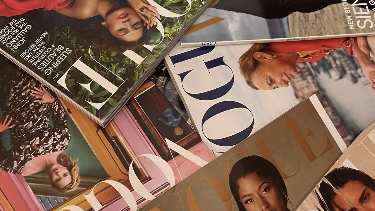 luvrkoomi's tweet image. love wins all, jikook au 💨

não é de agora que a carreira de jimin está despencando por culpa das suas grandes polêmicas. quando sua equipe de marketing já não tem mais a esperança de conter os danos, uma proposta interessante surge e promete mudar todo o cenário da sua vida…