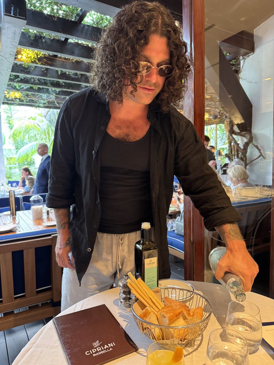 Chris DVBBS (@chrisdvbbs) on Twitter photo 