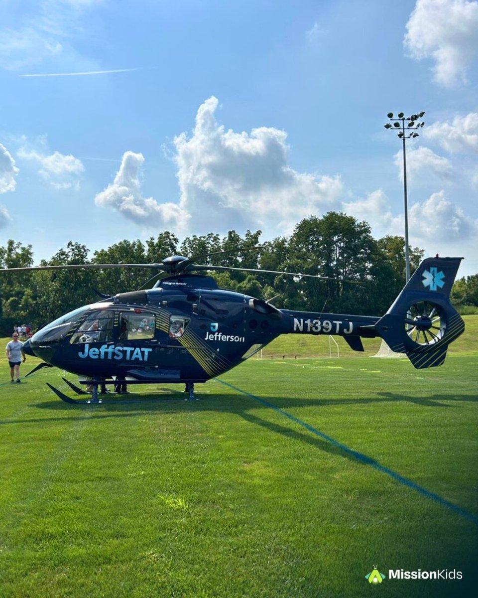 MissionKidsCAC's tweet image. 🚓✈️ Our Prevention Education Team recently visited the Upper Moreland Jr. Police Academy to teach body safety lessons and got to check out the helicopter &amp;amp; SWAT truck!

Bring our programs to your school or community: missionkidscac.org/education-prev…

#OurMissionIsKids #KeystoneCACs