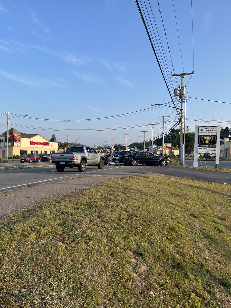 Seabrook, NH Police Dept (@seabrooknhpd) on Twitter photo 🚧TRAFFIC ALERT🚧
The intersection of Rte 1 and Rte 107 is currently closed as we investigate a serious motor vehicle accident. Seek alternate routes.
#SeabrookNH
#Traffic
#TrafficAlert
#CarAccident
<a href="/NH_StatePolice/">New Hampshire State Police</a>
<a href="/Seabrook_Fire/">Seabrook FD</a>
#TownOfSeabrook 🚧TRAFFIC ALERT🚧
The intersection of Rte 1 and Rte 107 is currently closed as we investigate a serious motor vehicle accident. Seek alternate routes.
#SeabrookNH
#Traffic
#TrafficAlert
#CarAccident
<a href="/NH_StatePolice/">New Hampshire State Police</a>
<a href="/Seabrook_Fire/">Seabrook FD</a>
#TownOfSeabrook