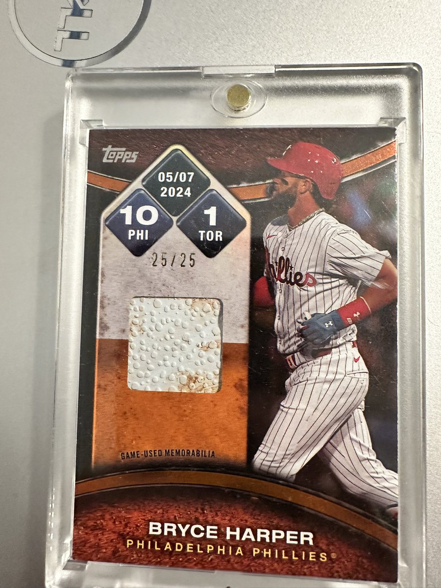 tuckperkins's tweet photo. @MattStrahm @Topps @TheCardLifeTV 25/25 https://t.co/YgcVne5dr5