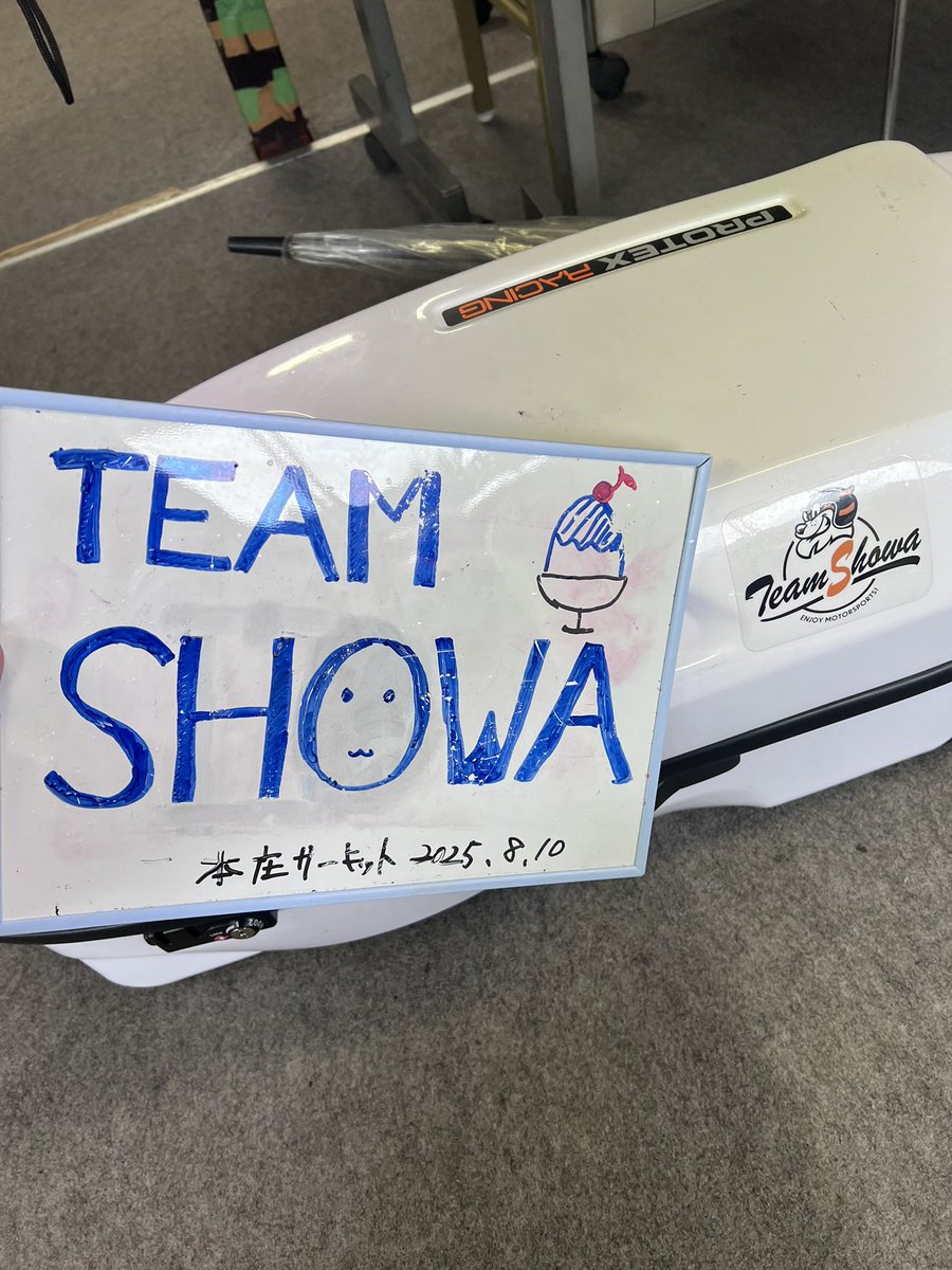 AptxA's tweet photo. ワンスマカート in 本庄
今回はゲストドライバーとしてS耐 解説sではなくドライバーの伊藤鷹志さんに参加して頂きました
自分もいつも負けっぱなしの某現役チームにスプリントで勝てたので楽しかった！

皆さんありがとうございました https://t.co/Xko4QSYQFl