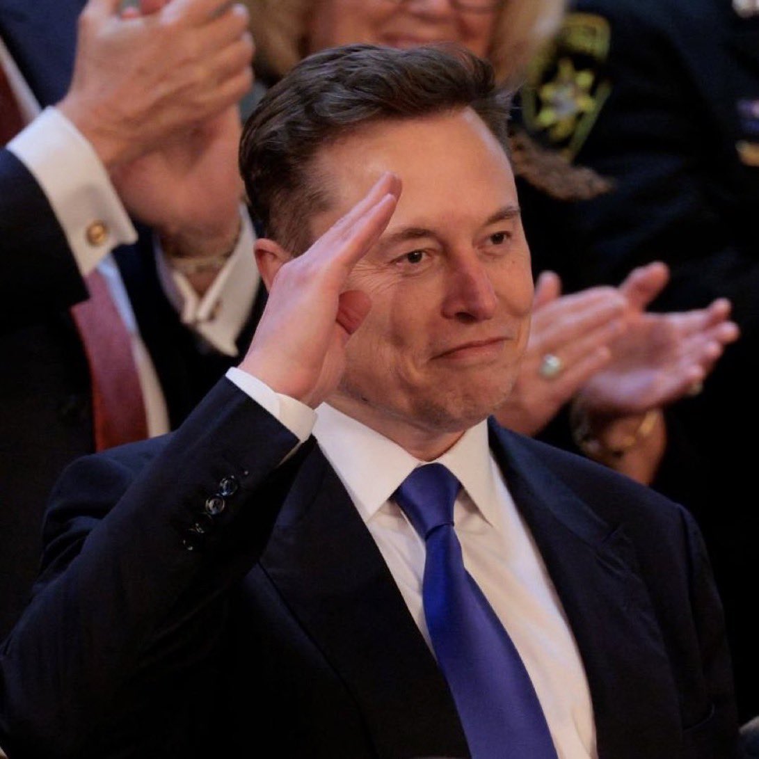 BREAKING: Elon Musk has surpassed 224 million followers. He is the most followed and interacted account on 𝕏.

224,000,000 followers 🤯