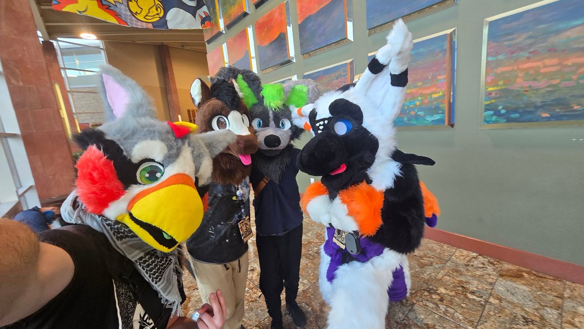 Mokii_fluff's tweet photo. Forgot to share but had an amazing time at #anthroweekendutah. Loved meeting you all! https://t.co/Zt1Wg3hkk7