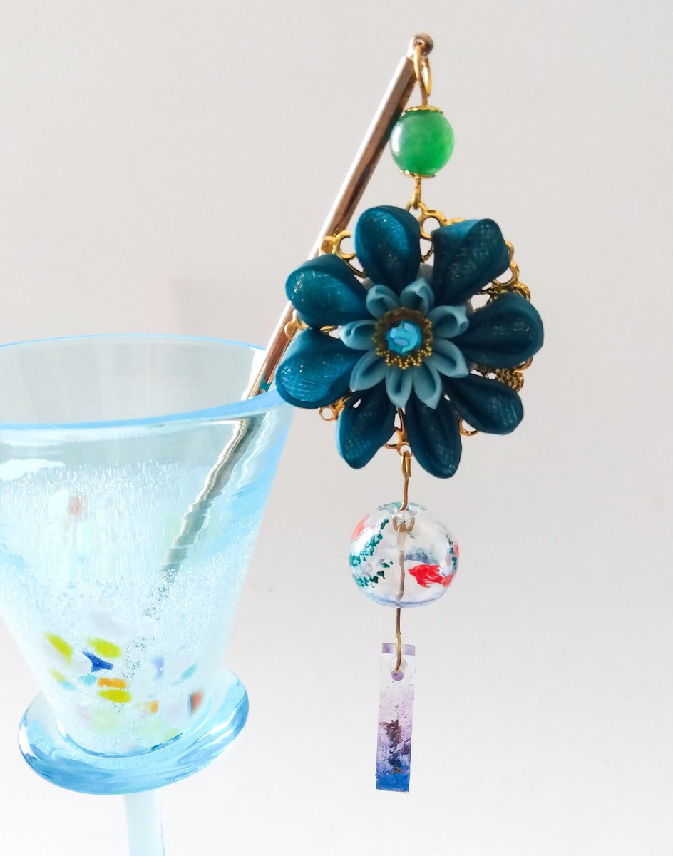 ゆきそら様お取り置き　7/31まで　猫　レジンヘアゴム　打ち上げ花火　白 ゆきそら様お取り置き 7/31まで 猫 レジンヘアゴム 打ち上げ花火 白