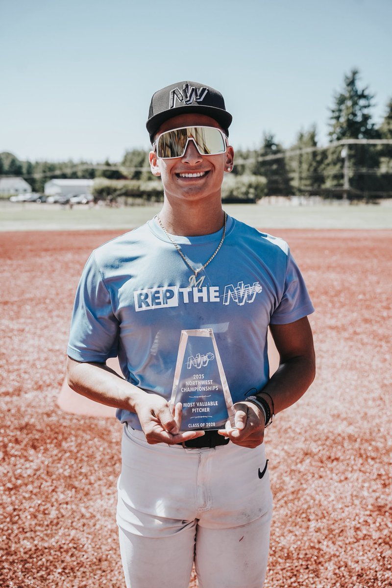 WA Metro South rose to the top for the Class of 2028🏆

Lincoln Moore (Kentlake HS) earned MVP honors, and Madden Pike (Puyallup HS) claimed MVPitcher after standout performances all weekend 🤩

#25NWC #RepTheNW