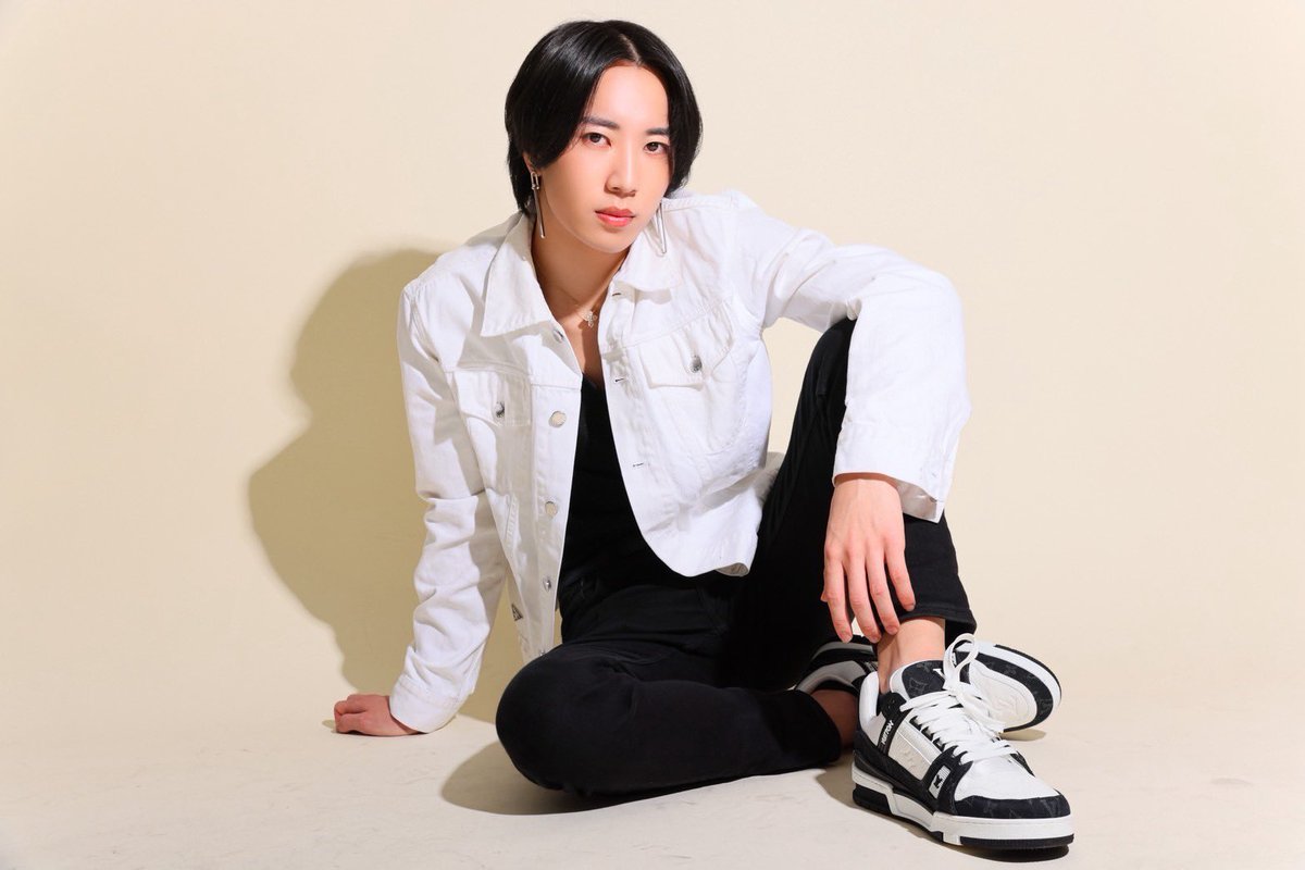 ruri_gently's tweet photo. ホストを早1年。
少しは何者かになれたかな？、
シンプルに売れたいです、、 https://t.co/AR6fu0oBLh