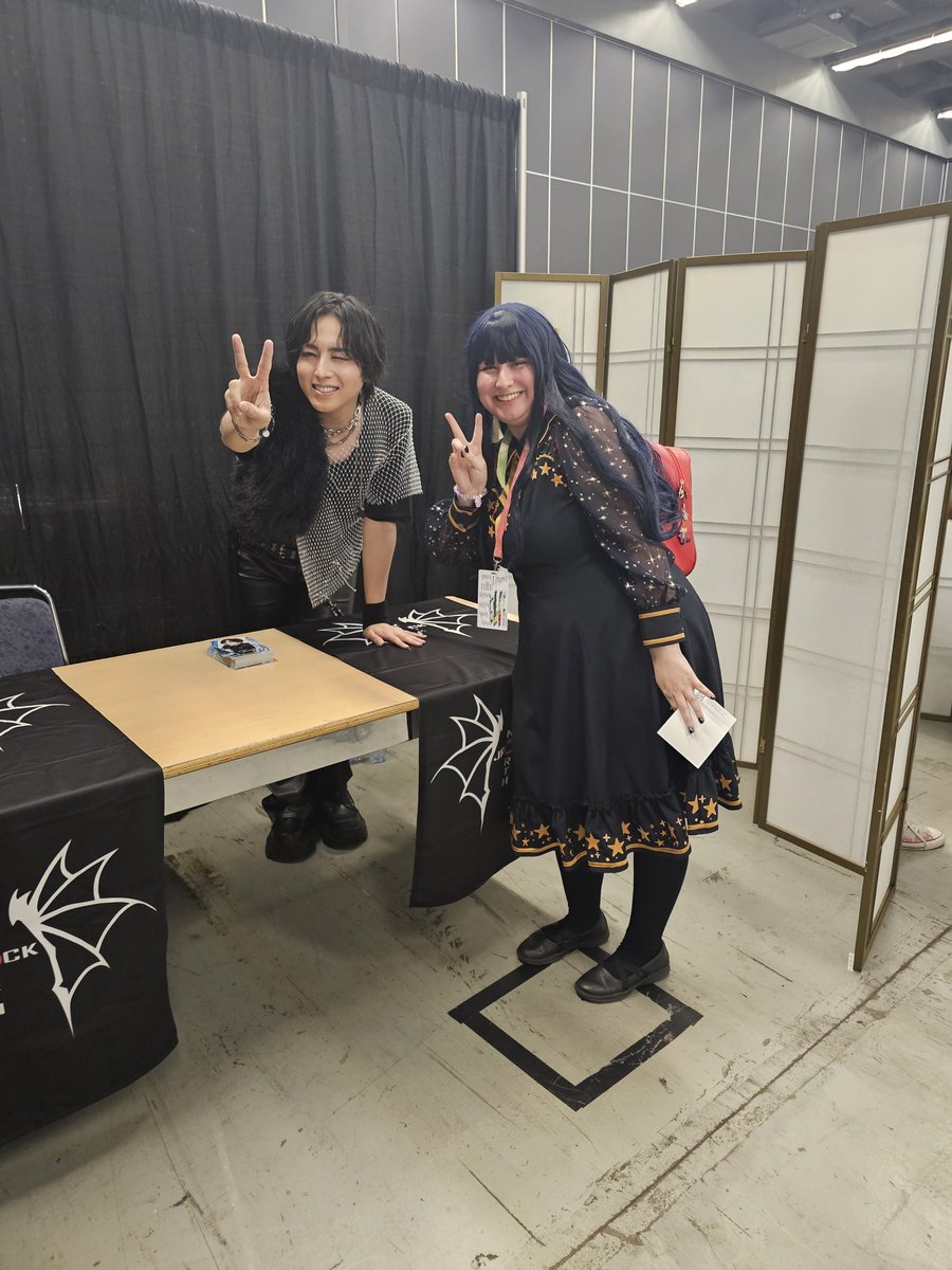 Azulhada99's tweet photo. Coming back from the dead to say that today was genuinely one of the best days ever many tears were shed 😭 Never in a million years did I think I would get this opportunity

The concert was amazing and I will keep my promise to see you again! 

#ShoutanCA25 https://t.co/8IppSwIyM4