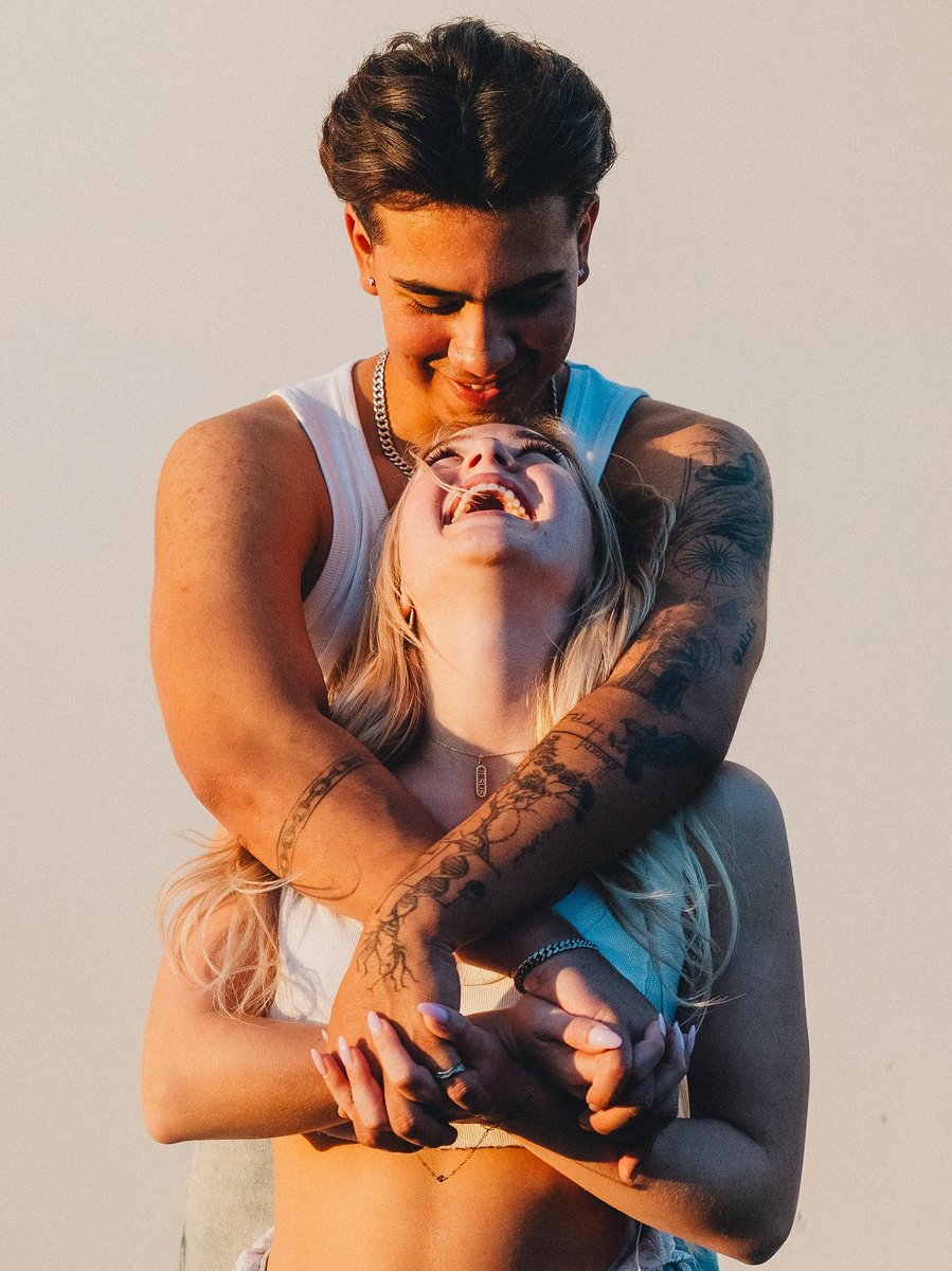 nowunitedsenior's tweet image. LINDOS! Sofya apresentou oficialmente seu namorado, David Prado. Na legenda do post, os dois fizeram declarações fofas! Desejamos muito amor e felicidade para os pombinhos! 🥹❤️