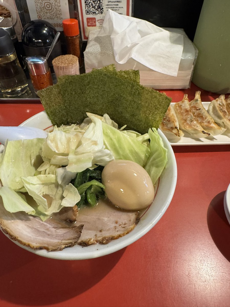 hilo_zenfsf's tweet photo. 職場の引越し準備などで多忙すぎて
やっと行けたました！
久々の松福さん(,,> <,,)♡
家の近くに美味しいラーメン屋さんがあるってホント幸せ💕 https://t.co/x10ahXFn7d