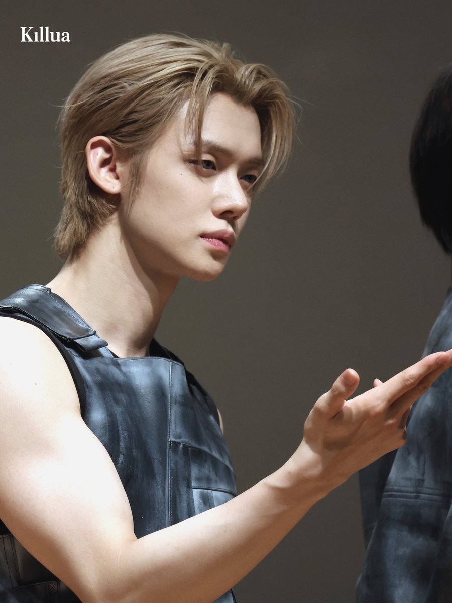 250803 투바투 makestar 팬싸

🦊💋

 #TXT #투바투  #투모로루바이투게더 #연준 #YEONJUN   #ヨンジュン