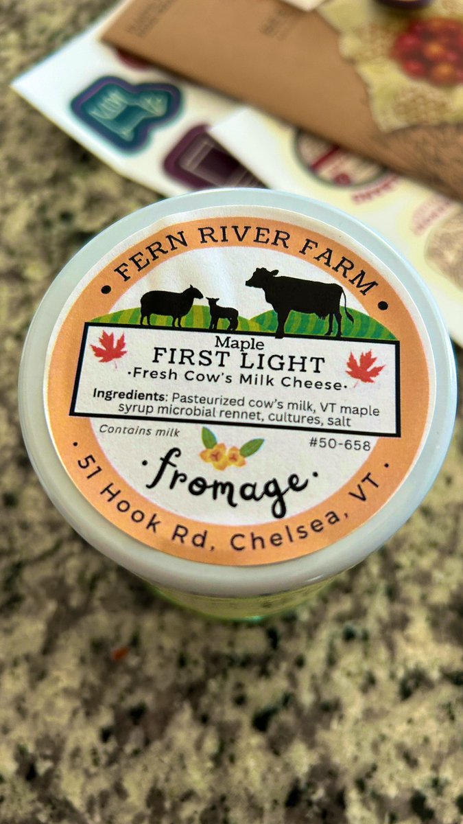 anson_ag's tweet photo. Sold out at Shelburne Farms! π§ Cheesemakers from across Vermont are gathering for the Vermont Cheesemakers Festival, as cheese rides the wave of protein-packed diet trends. https://t.co/qYuEbA10o4 #VTCheese #Vermont https://t.co/uGETswe7vK