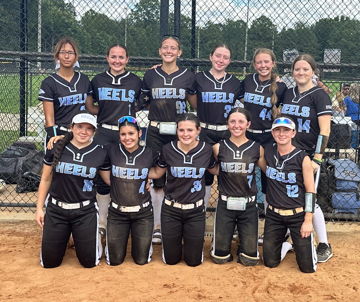 LadyHeelsBaker's tweet photo. This team went 2-3 on the weekend.

@cmdumarce posted a 0.00 ERA against Firecrackers LaRousa.

2026 Halie Cooper hit a 2-run bomb to right center in our last game!

@tgs2027 had an .800 BA on the weekend!

Over the weekend, EVERY player did their job and got on base!

🐏🩵 https://t.co/VkYoZTm36B