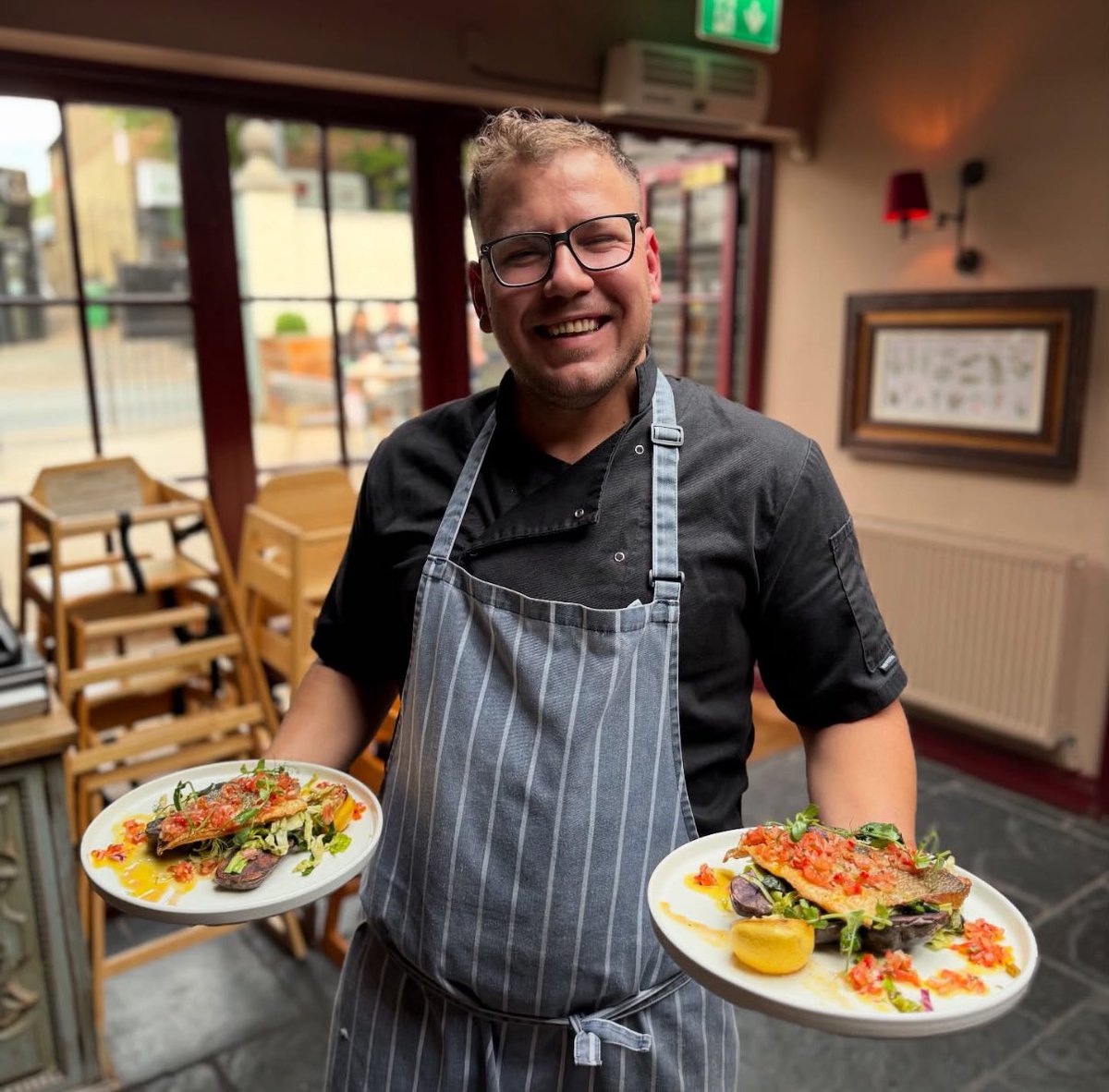 Head chef Adi is serving Seabream &amp; smiles in the kitchen today! 🎣 
Pop in and see what else we have, or grab a cheeky bevvy for that almost-Friday-feeling 🥳

#youngspubs #youngs #seabream #specials #pubmeal