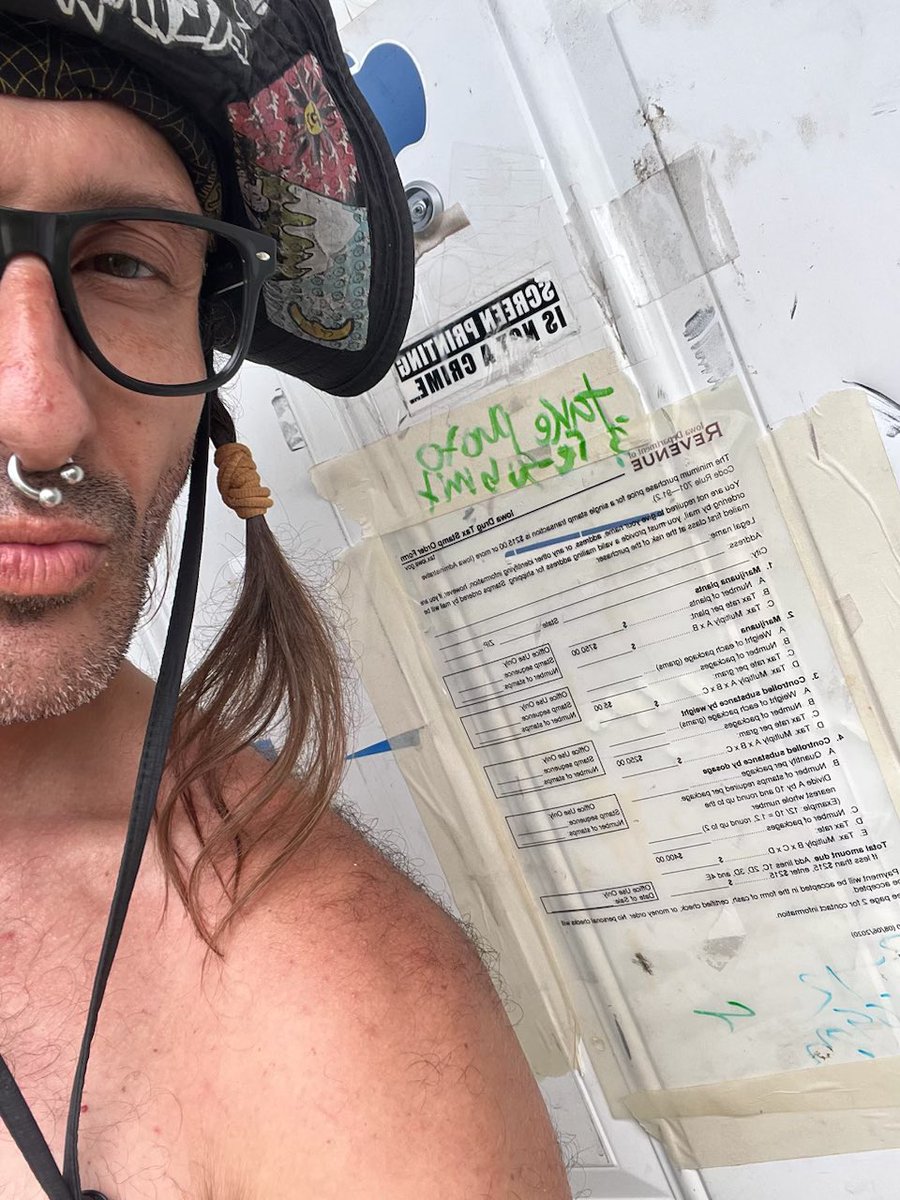 iOWAjuana's tweet image. hey @FXNetworks you wanna see what happens if iObey the Iowa drug tax stamp law in reference to cocaine since they refused to legalize marijuana lol 

iMean no harm in asking, right ?

#docuad iMean if @SocialSecurity what&apos;s to be dicks &amp;amp; refuse to showcases the good iCan be bad