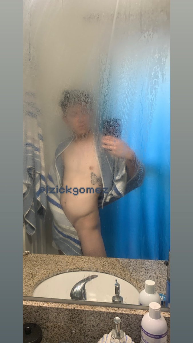 IzickGomez13X's tweet photo. #HotShowers 🥵🌡️ https://t.co/wvce2oe6DP