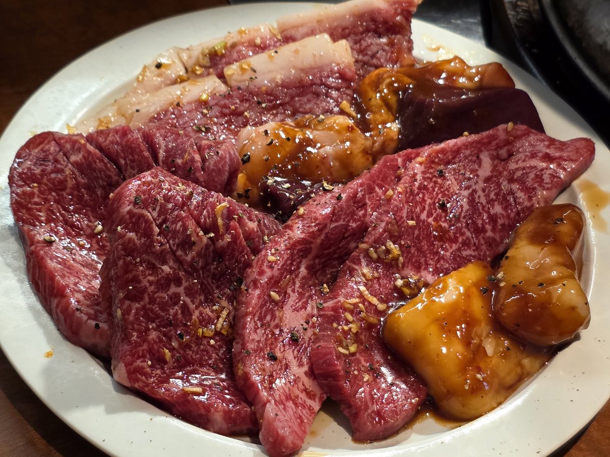 non_chicchiii's tweet photo. 久々の焼肉（昨日の思い出）
珍しく食べほじゃなかったけど美味しくて大満足🙆 https://t.co/rXFwAWPmw5
