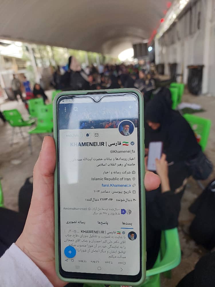 «مشایه‌ام… به نیابت از رهبرم…
از نجف تا کربلا…
 هر قدمم سلامی به او
#حب_الحسین_یجمعنا 
#خوزستان_حسینی