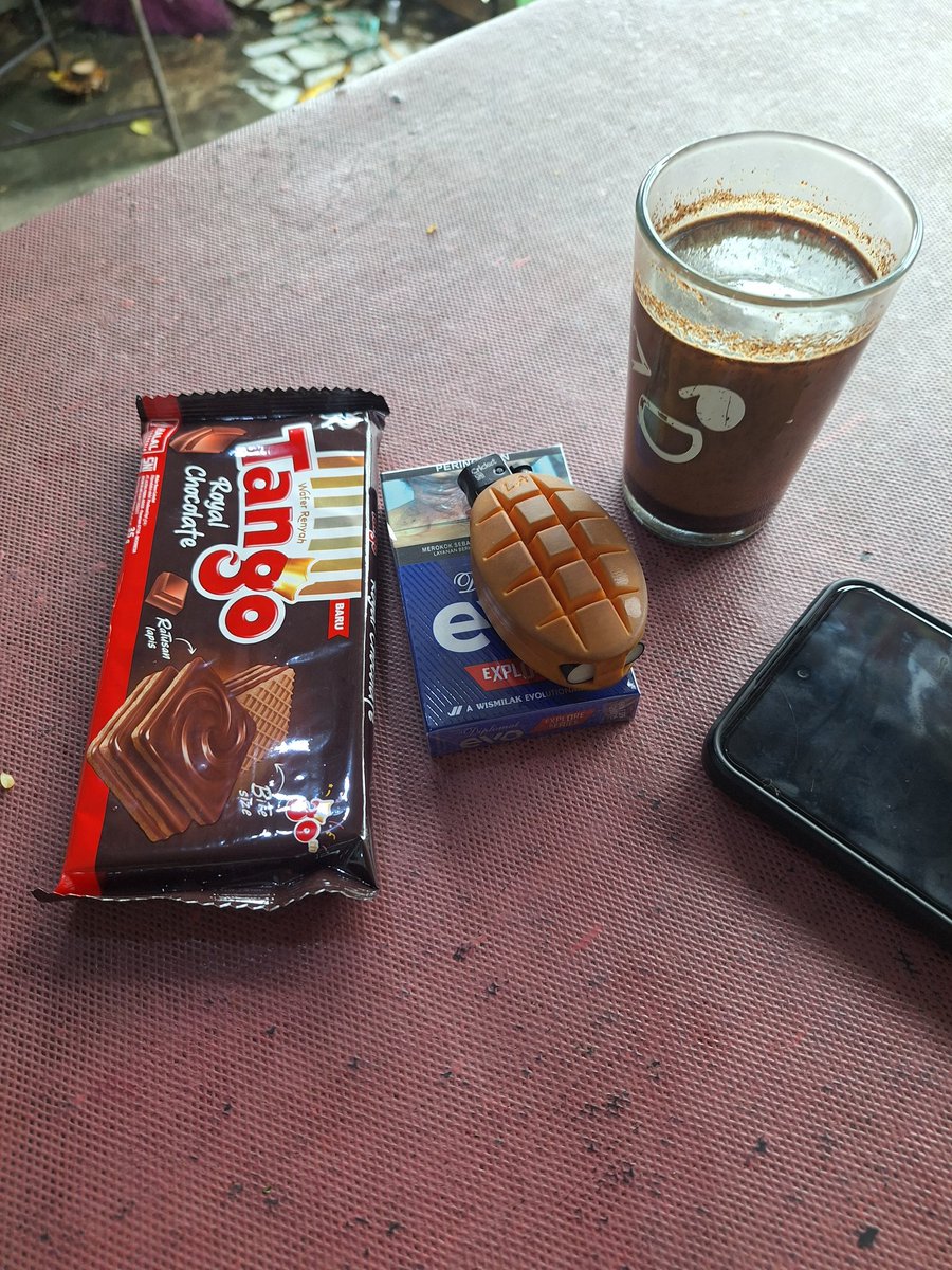 Cing <a href="/abdelachrian/">Abdel Achrian</a> pakde <a href="/pemudaidamanid/">Amal Alghozali</a> yuk mumpung diluar hujan