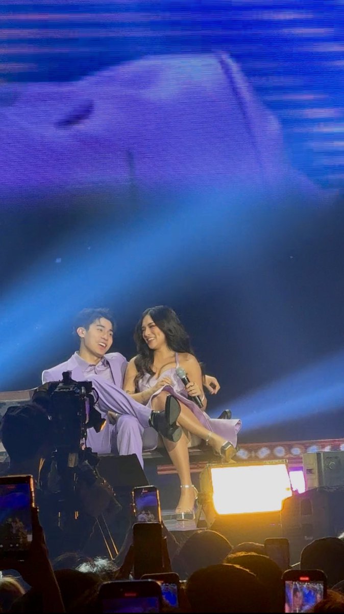 metromanella's tweet photo. HAY GRABE NAMAN YANG TINGINAN NA YAN #breka #mikbrent https://t.co/F8YOC6h8no