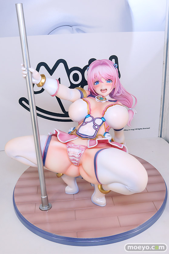MoeyoCom's tweet photo. 「桜羽桃香」「樫野」「陸奥こまろ」など 「ワンダーフェスティバル2025 [夏] 」展示されていた新作フィギュア「あみあみホビーキャンプ」編（Model Way / あみあみ×AniGift / Fingle toy / #maxcute / #あみあみ / #avex / Astrum Design）

https://t.co/fqekNxyqU2

#ModelWay #Fingletoy #AstrumDesign #AniGift