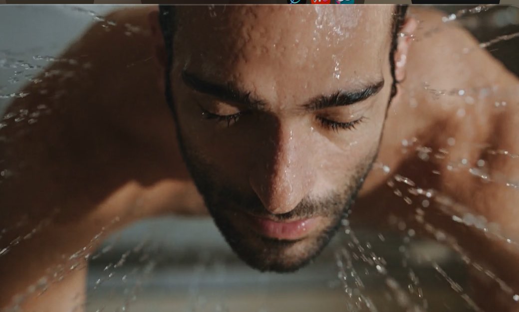 Esse Afonso é um cuzao! Traiu a Mary Faty com a Solange e depois meteu o louco com a coitada da ex.

A Solange não merece ficar com um cara frouxo assim no final, serio 

#valetudo