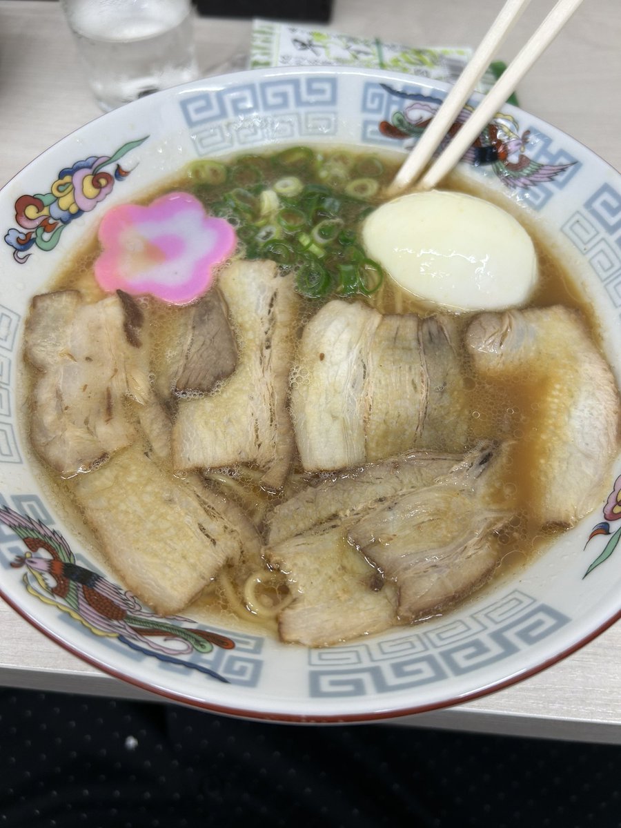 KominamiKayo's tweet photo. めっっっちゃ久しぶりの和歌山ラーメン🍜
正善✨
美味しかったー👍💕 https://t.co/dWhM7wh0wC