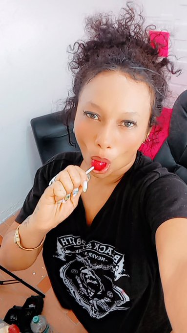 MAdm2019's tweet photo. WOW - Very  Sexy - Online NOW
@Queen_Naom1 

@CamAngelsLive2 @Dog1Slow @coolking_343 @3434Cmg @NakedNetwork @midnight_honey_ @hornydragonG @Scarlett_mudpup @mr_Sexy_panda @Legend_Promo85 @Dance4meee @Aexecution10 @MAdm2019 @lenaleefab9 @Helllo825091 @LuvSexyLadies_ https://t.co/hgsULdypMJ