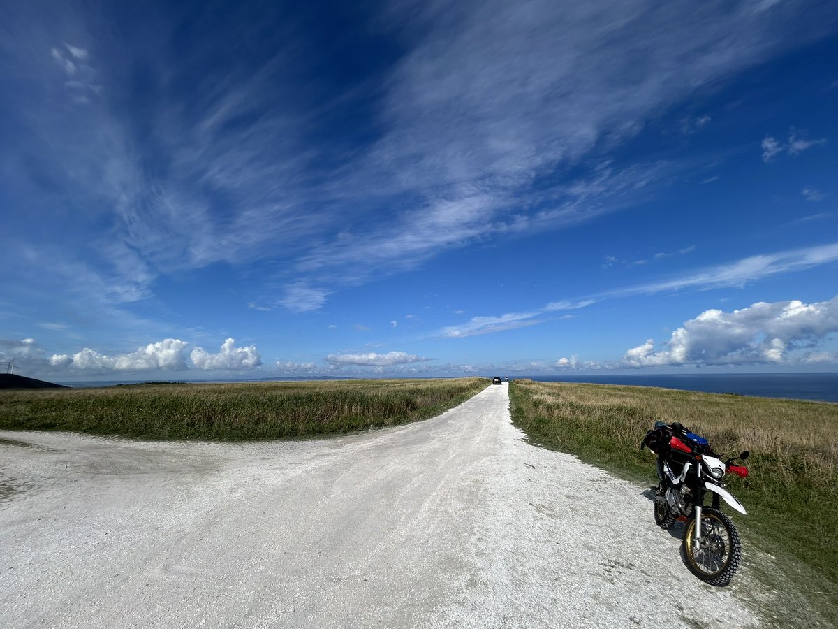modlerrider's tweet photo. 今年も来れました。セローだと未舗装の寄り道がたのすぃー。
また来年も無事に来れますように😉 https://t.co/c2wAwaS5ZQ