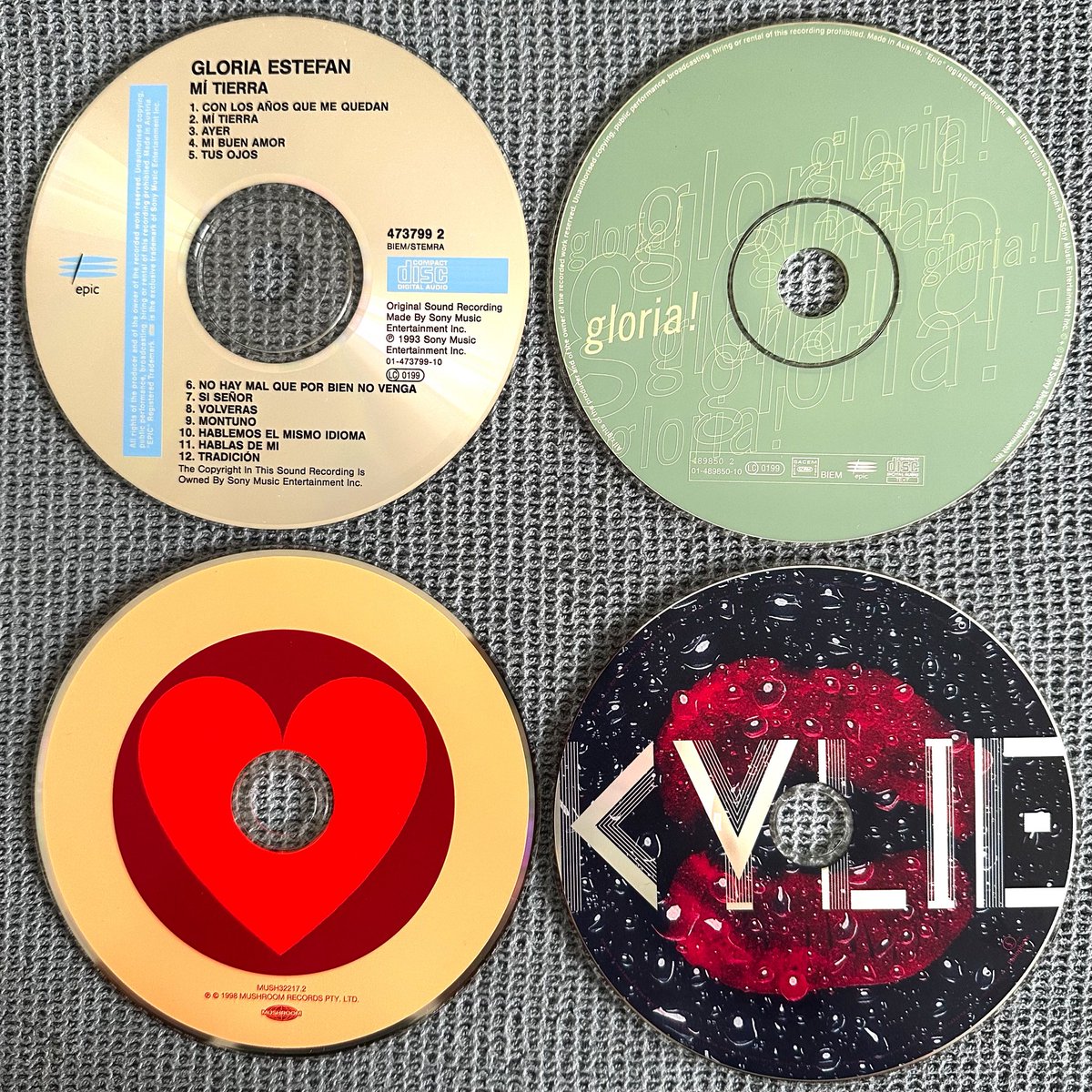 RACCOONFM1's tweet image. Sunny day tunes:

💿 Kylie Minogue – Greatest Hits
💿 Kylie Minogue – Kiss Me Once
💿 Gloria Estefan – Mi Tierra
💿 Gloria Estefan – Gloria

#NowPlaying #CompactDisc #CD #August2025