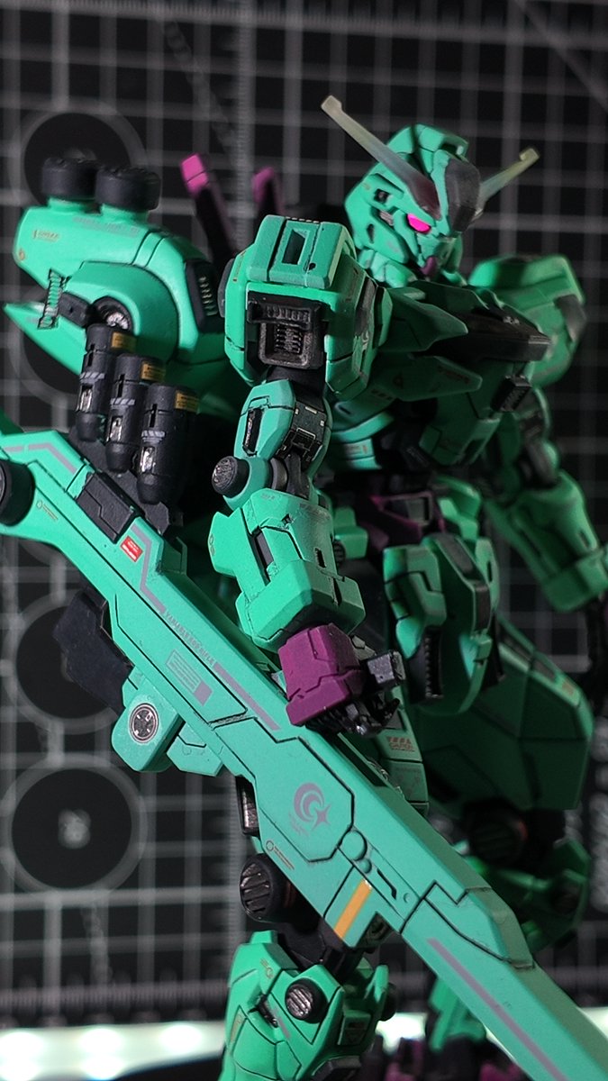 Sumerianduh's tweet photo. This is the Kit iv probably put the most work in, so many mistakes but i learned a lot #calibarn #gunpla #gundam #witchofmercury https://t.co/Orztj5vzgS