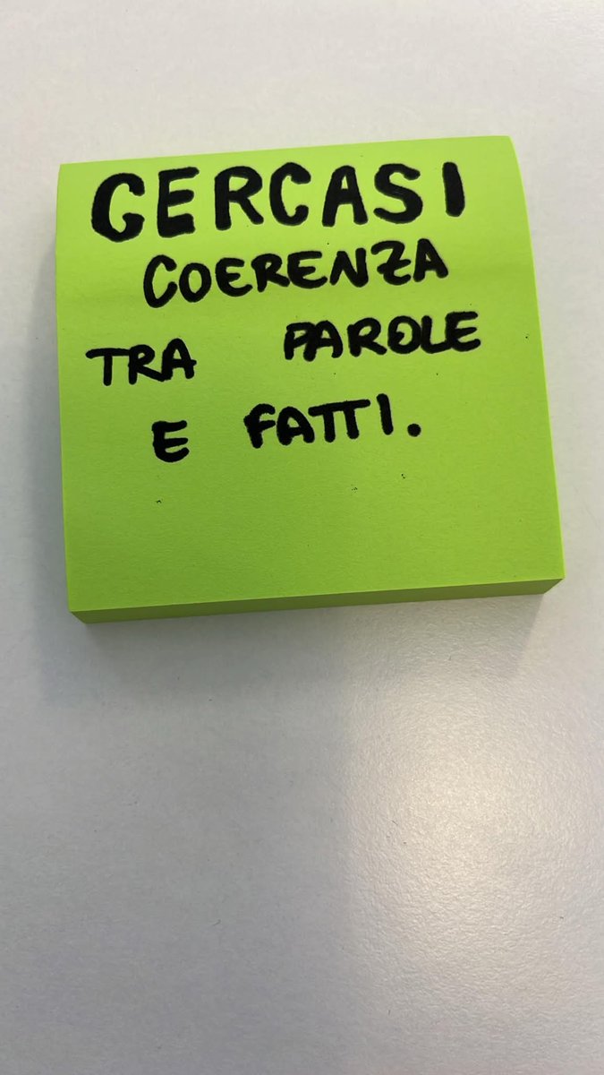 EmileeLy's tweet photo. Buongiorno 🤍🖤 https://t.co/URAncyw5B7