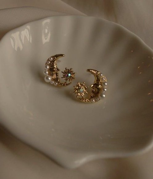 aesttics's tweet photo. Star moon earrings 💫 https://t.co/MkDL4LjgBu