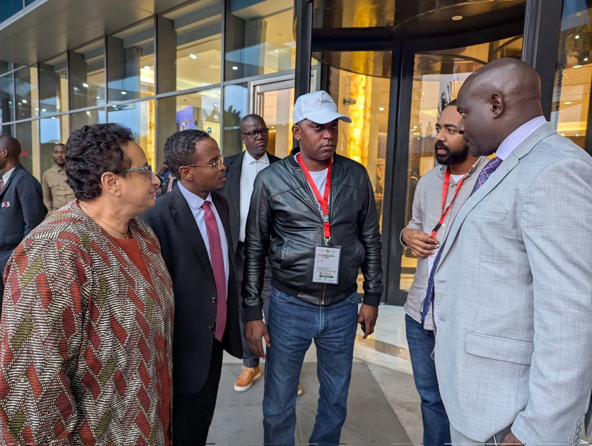 Afro Arab Youth Council (@afroarabyouth) on Twitter photo Our Secretary General <a href="/AgabaAbbas1/">Hon.Dr. Abbas Agaba</a>, alongside his deputy <a href="/HILMIAMINA1/">HILMI AMINA</a> & <a href="/ahmedmogola/">Ahmed Mogola🇩🇯</a>, in an engaging interaction with Mr. Isaías da Cunha Mateus ‘Kalunga,’ President of the National Youth Council of Angola 🇦🇴. #IYD2025 #AAYCCongress2025 #PYULuanda Our Secretary General <a href="/AgabaAbbas1/">Hon.Dr. Abbas Agaba</a>, alongside his deputy <a href="/HILMIAMINA1/">HILMI AMINA</a> & <a href="/ahmedmogola/">Ahmed Mogola🇩🇯</a>, in an engaging interaction with Mr. Isaías da Cunha Mateus ‘Kalunga,’ President of the National Youth Council of Angola 🇦🇴. #IYD2025 #AAYCCongress2025 #PYULuanda