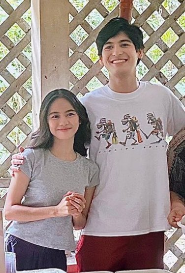 KpopKorearfgabo's tweet photo. MY PARENTS 🥺🥹 https://t.co/vLJriHrxB0