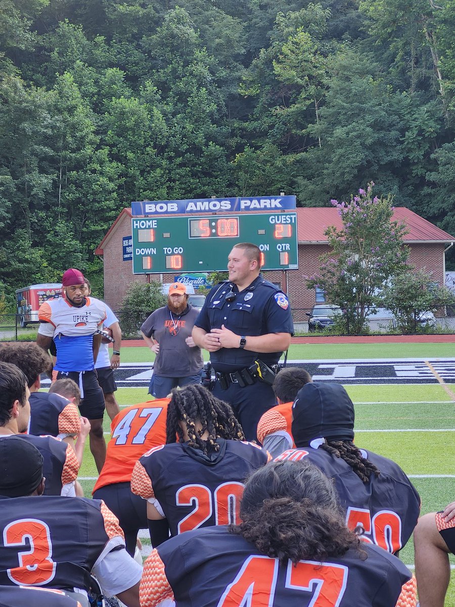 UPIKE FOOTBALL tweet media