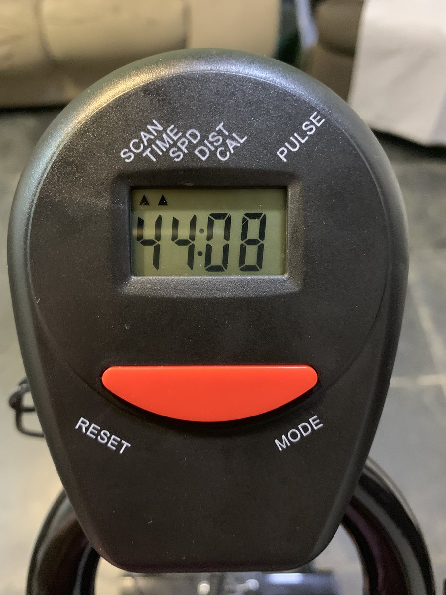 maakcals's tweet photo. 44 minutos d cardio, 13km, 200kcal gastas, acham q ta bom?? https://t.co/qjkjaaIjYq
